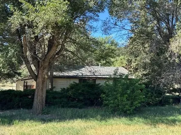 825 Apache Ave, Raton, NM 87740