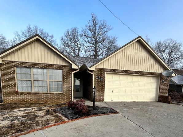 153 Oakleaf Cir