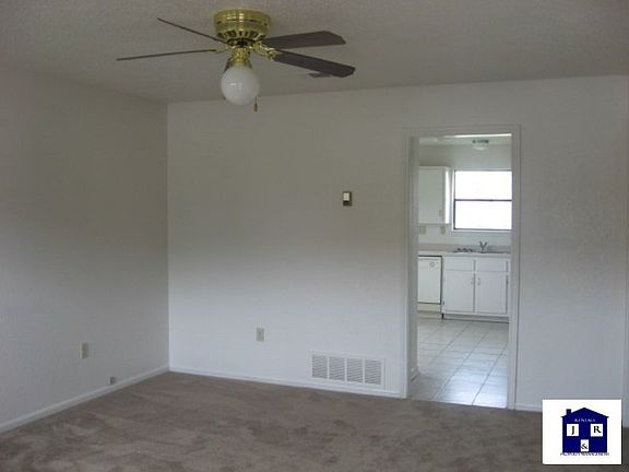 2nd image of 210 North Dr APT B