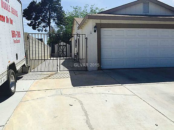 4th image of 2107 E Hacienda Ave