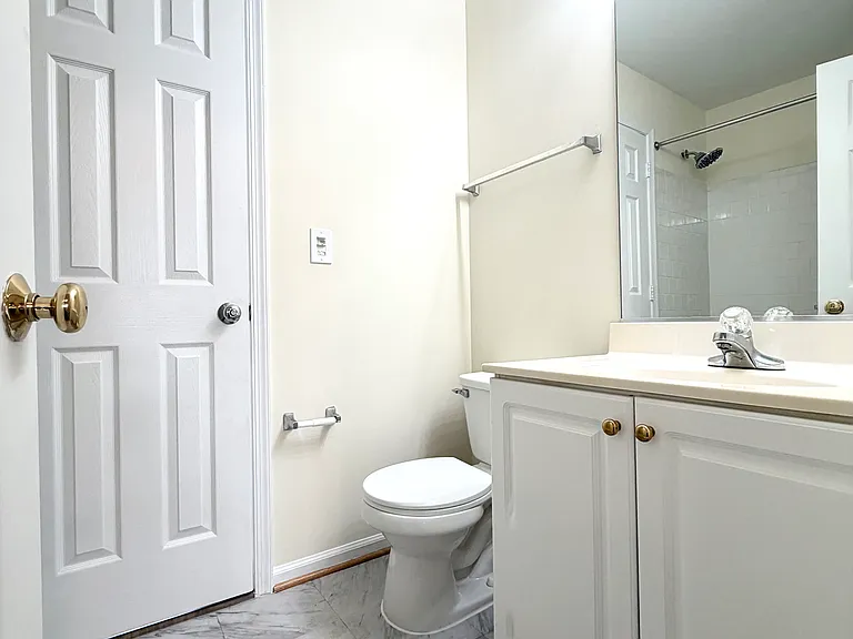 2543 Selkirk Ct — Photo 40