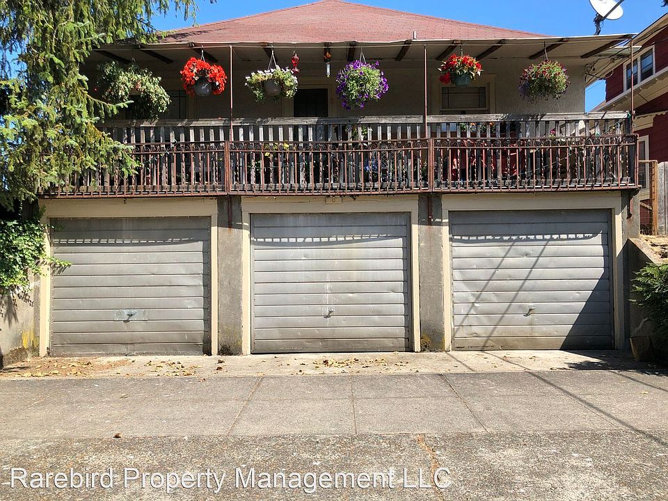 1st image of 926 SE 40th Ave #C