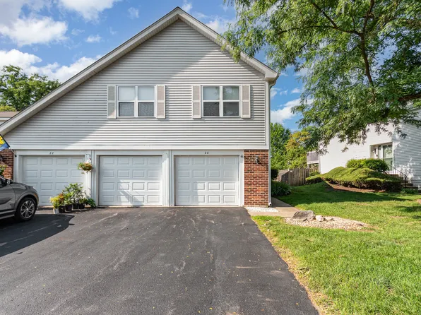 20 Willow Cir, Cary, IL 60013