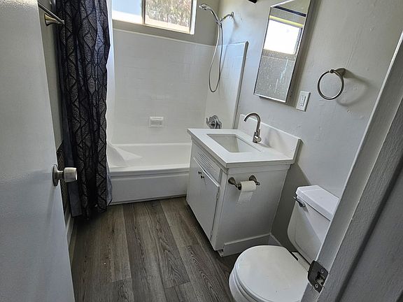 5th image of 11565 Erwin St #6