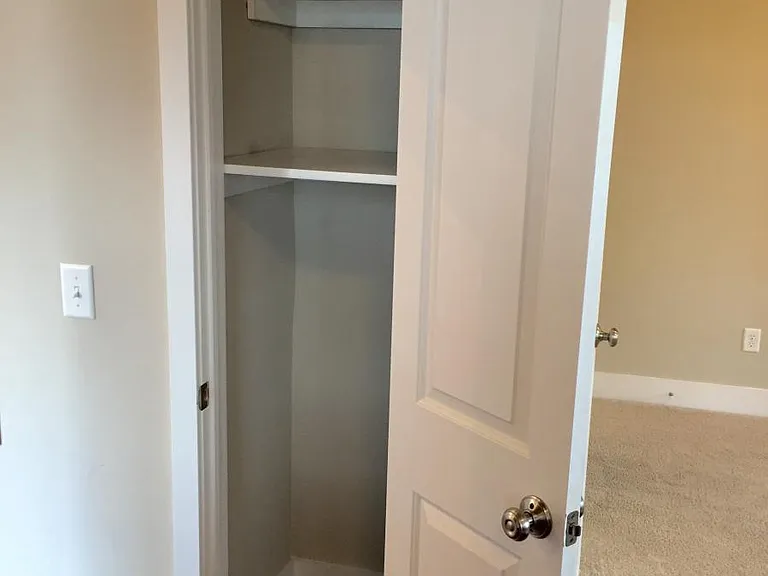 226 E Rochelle St #1 — Photo 8