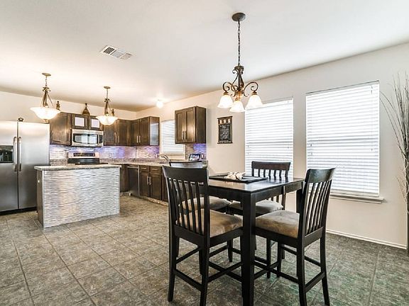 4th image of 10714 S Shaenridge