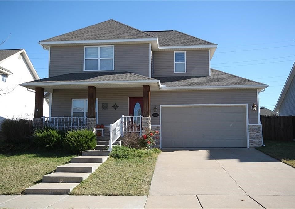 1st image of 1414 NE Dysart Woods Ln