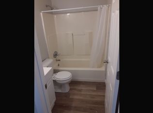 3614 Manslick Rd BUILDING 8, Louisville, KY 40215