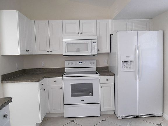 4th image of 3188 Tupelo Ave
