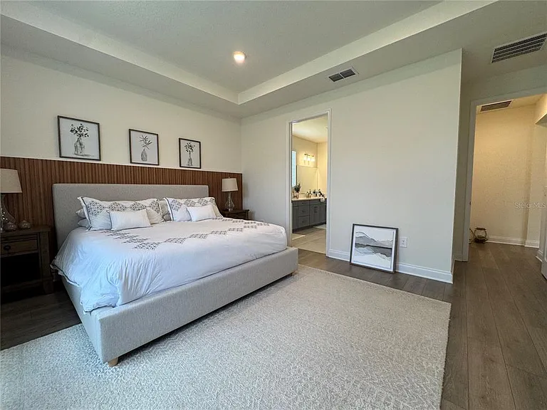 715 Blue Citrus Ln — Photo 31