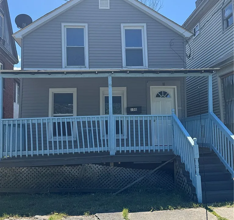 108 Gold St