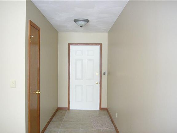 2nd image of 3257 Magnolia Dr