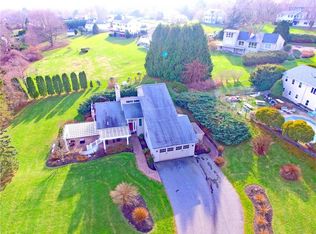 515 Sandy Point Ave, Portsmouth, RI 02871