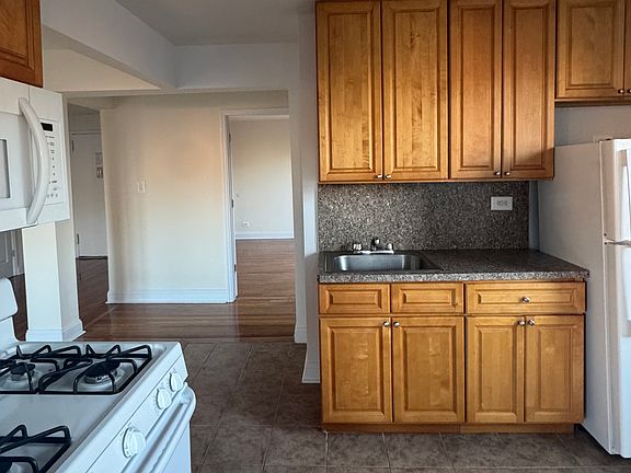 5th image of 14220 41st Ave #616