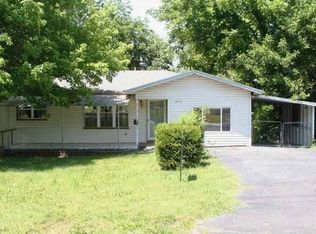 2475 N Albertha Ave, Springfield, MO 65803