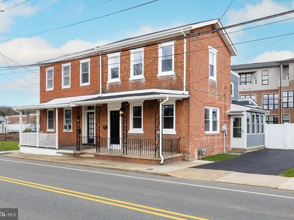 19 King St, Mount Holly, NJ 08060