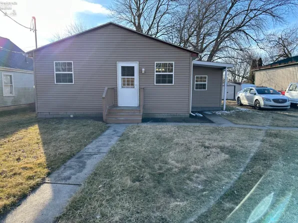 1411 Edgewater Ave, Sandusky, OH 44870