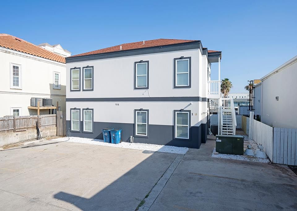 1st image of 105 Harbor Dr