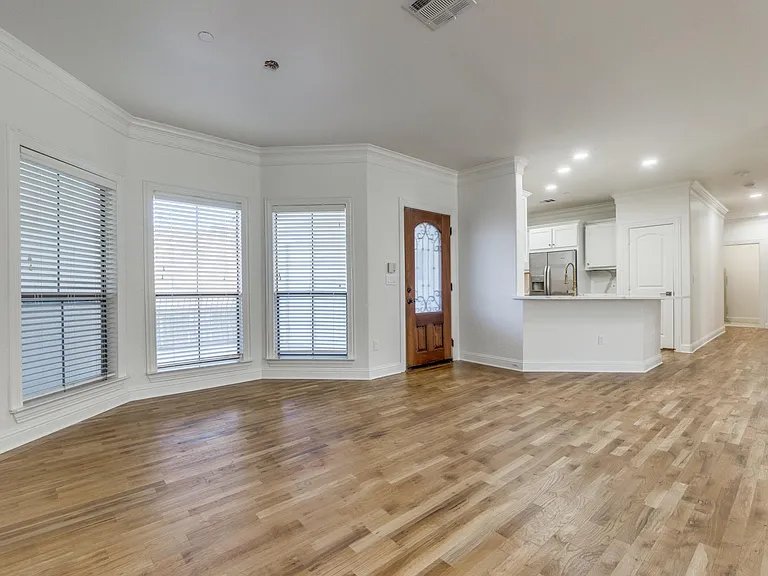 4210 Prescott Ave — Photo 5