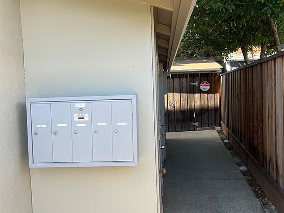 5th image of 10075 Santa Clara Avenue