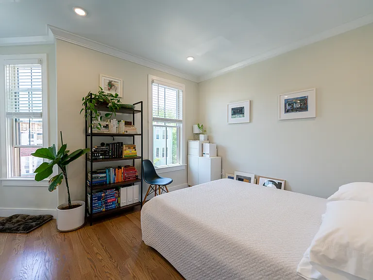 464 Sumner St #3 — Photo 8