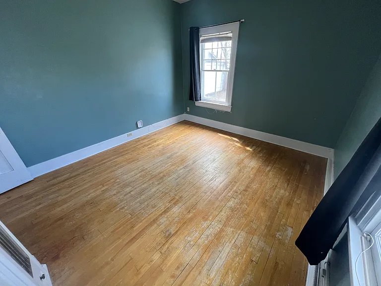 116 S 5th St E — Photo 16