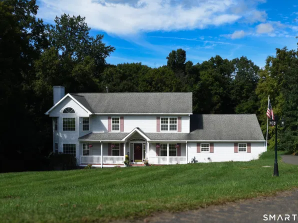 15 Silano Drive, Oxford, CT 06478