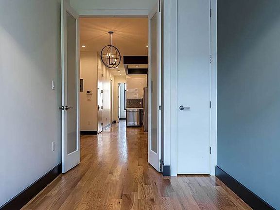 5th image of 301 Stanhope St APT 1L