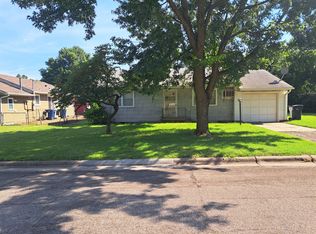 311 W 16th St, Newton, KS 67114