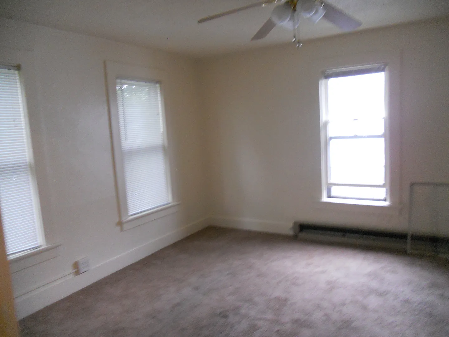 1 BR Apartment Near Downtown — Photo 2