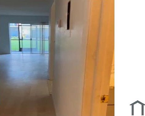 4th image of 169 Lewfield Cir