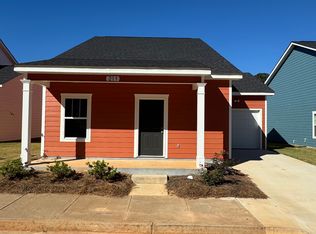 211 Lenox Cir, Lagrange, GA 30241