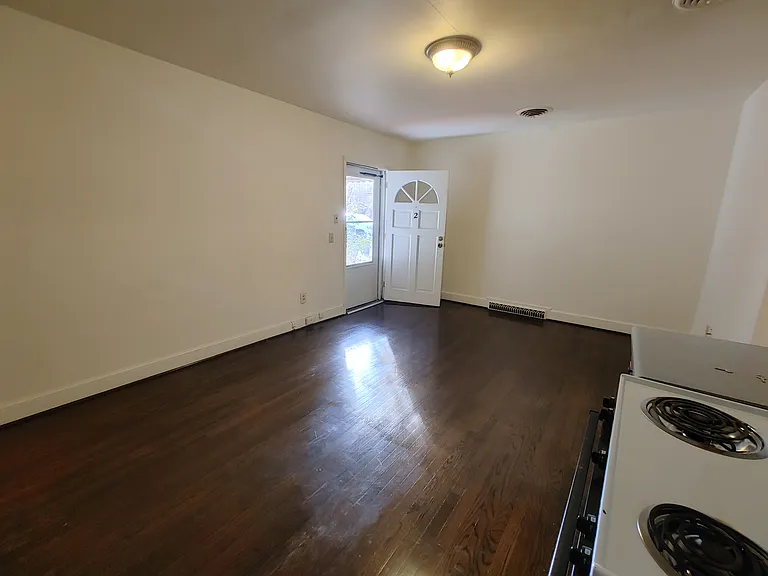 813 Apperson Dr — Photo 9