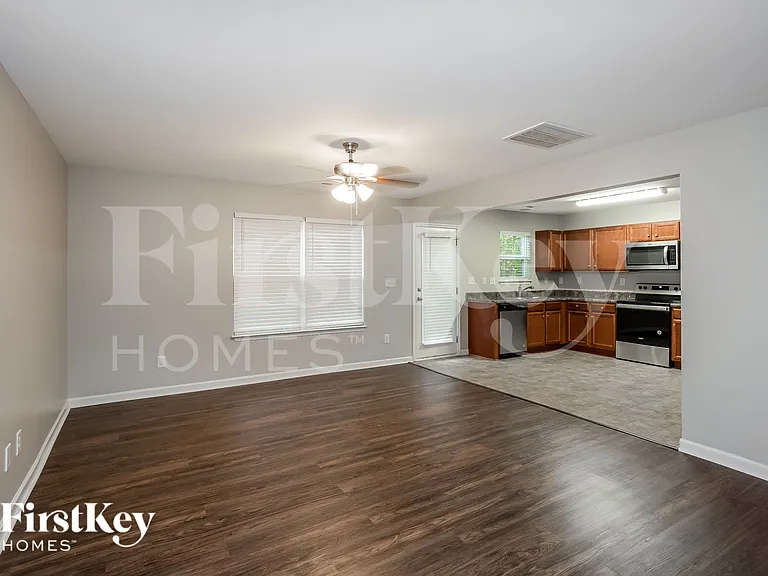4944 Rockwood Rd — Photo 4