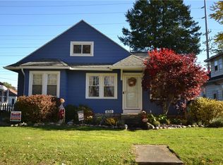 826 Bennington Dr, Rochester, NY 14616