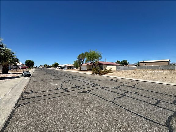 3rd image of 5198 S Desert Sands Drive