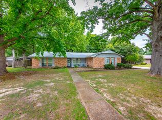 203 Cottonwood Dr, England, AR 72046