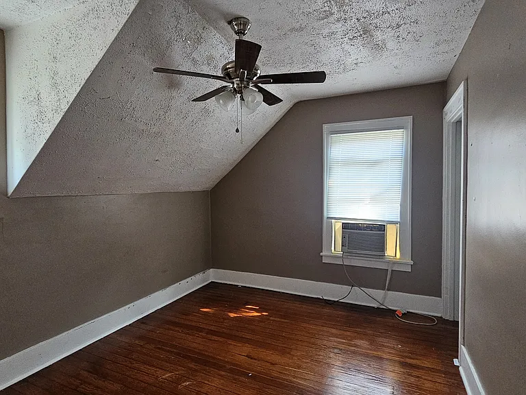 774 Garrison Ave — Photo 28