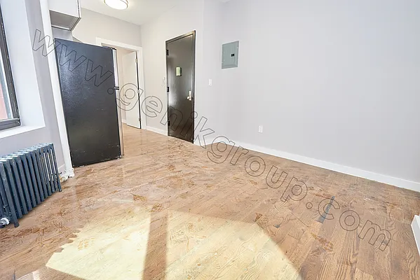 Rented by Genik Group Corp | media 24