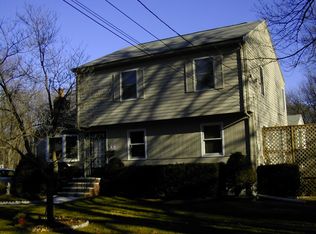 46 Fletcher Rd, Woburn, MA 01801
