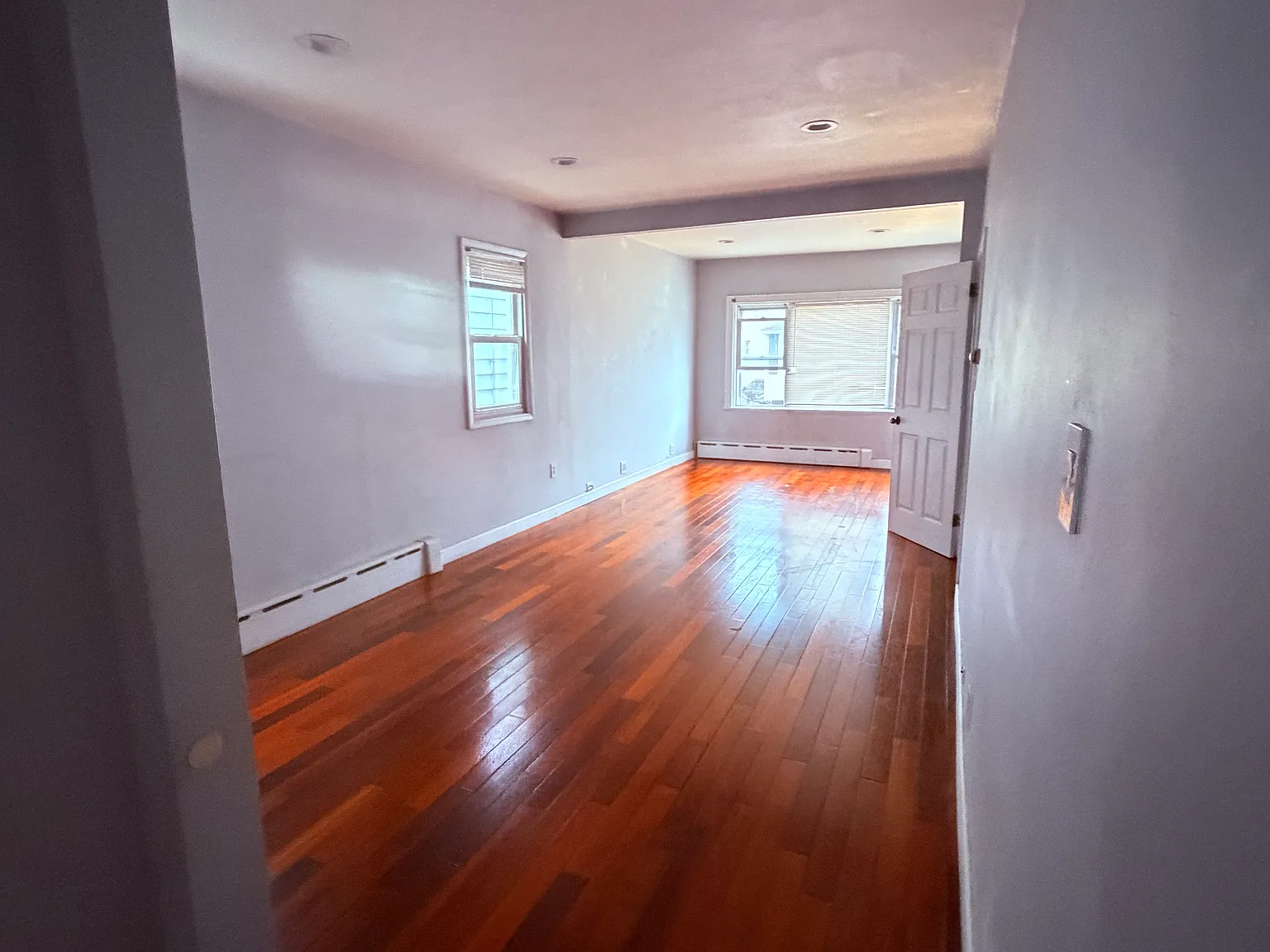 2 bed, 1000 sqft, $2,675 — Photo 3
