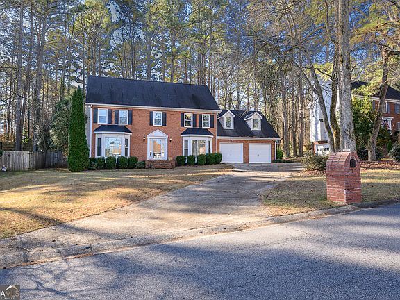 2nd image of 151 N Lakeside Dr NW