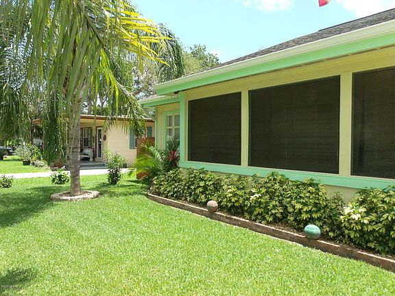 2nd image of 165 15th St