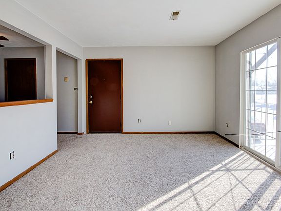 4th image of 836 11th Street Ct APT 204