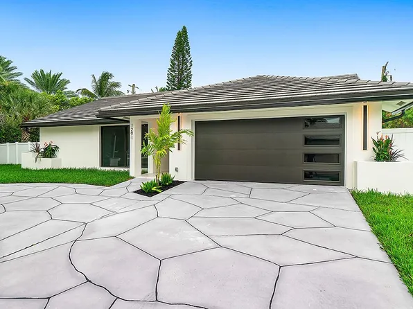 1291 Bimini Ln, Riviera Beach, FL 33404