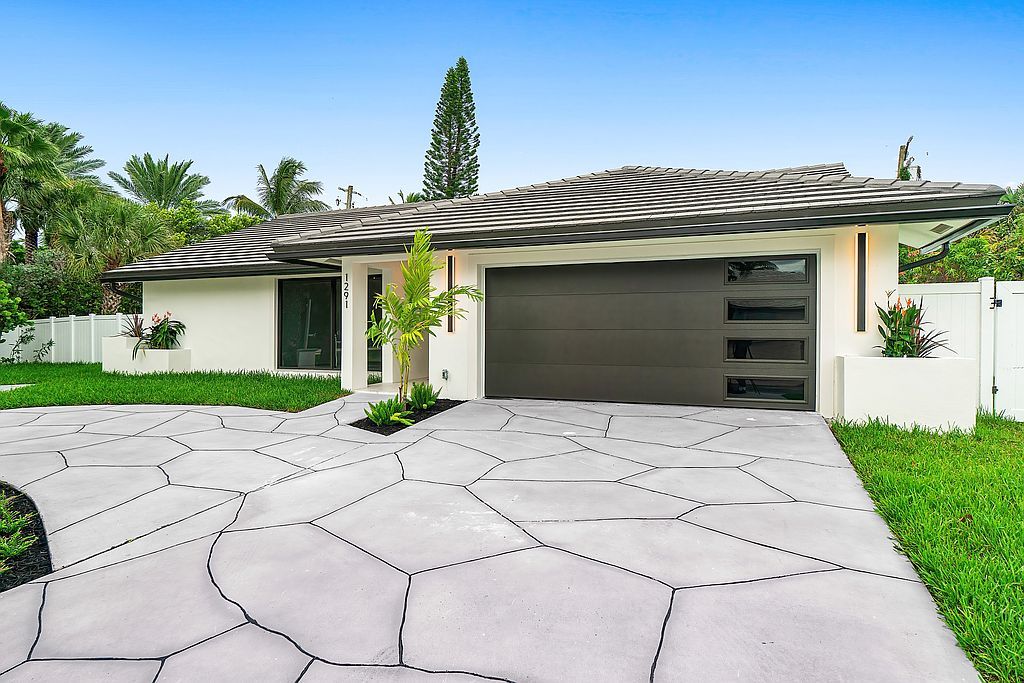 1291 Bimini Ln - Property Image