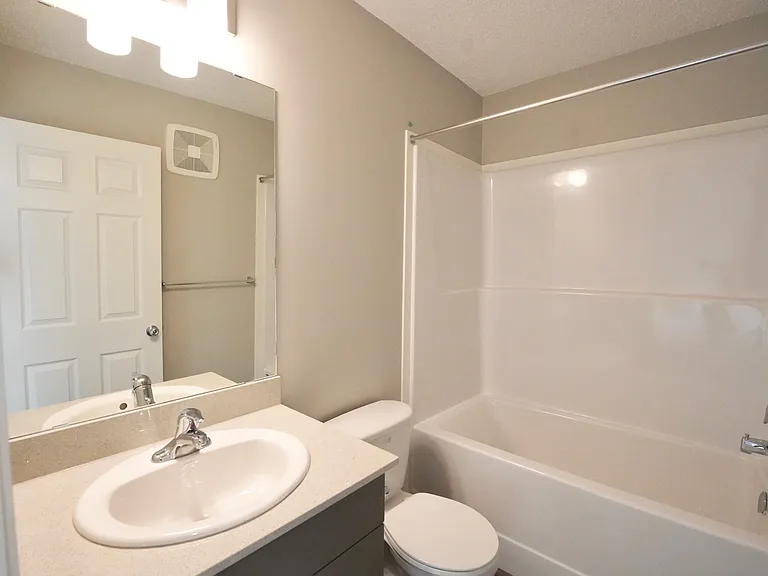 1225 16a St NW — Photo 20