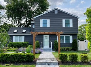 120 Clinton Ave, East Patchogue, NY 11772