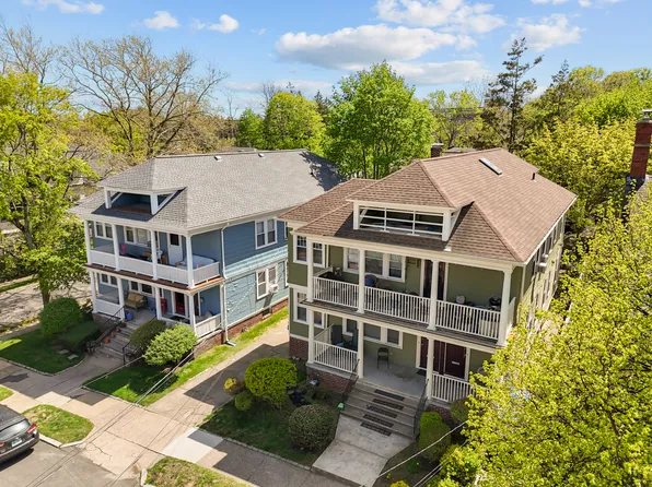 73 Savoy St, Providence, RI 02906