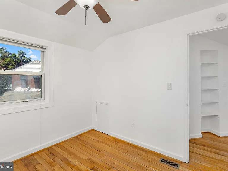 2446 S Nelson St — Photo 15